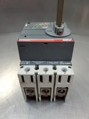 ABB SACE S3H-D 3-POLE 225A 500VDC Molded Case Switch. 1C-26