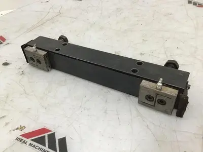USED CINCINNATI MILACRON 5042895