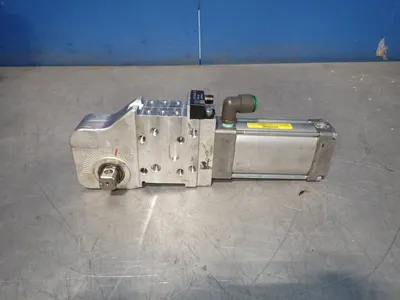 USED DESTACO 82M3E23005NLS1