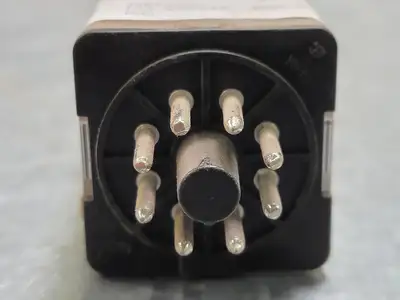 NEW SCHNEIDER ELECTRIC RUMC22F7