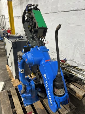 YASKAWA / MOTOMAN MA1440 ROBOTIC WELDING CELL