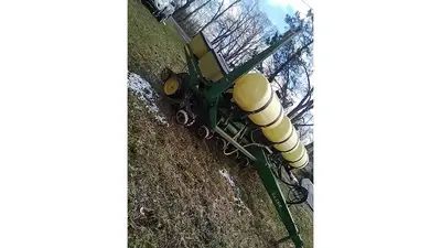 Used JOHN DEERE 7200V Planters Nebraska US | Trustworthy Equipment #1403508