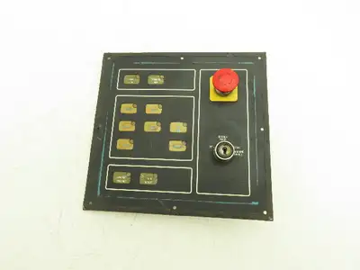 Cincinnati Milacron 3-525-0915A Operator Interface Panel w/ E-Stop *Missing Key*