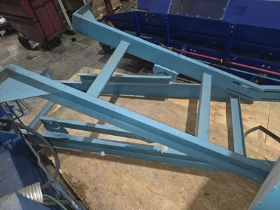 22' Long x 25" Wide Bunting Incline Conveyor with Metal Separator