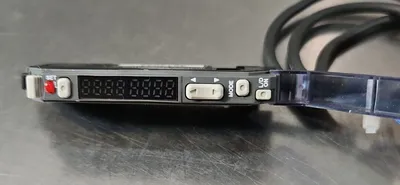 Keyence FS-V21 Photoelectric Sensor Amplifier. 3C-18