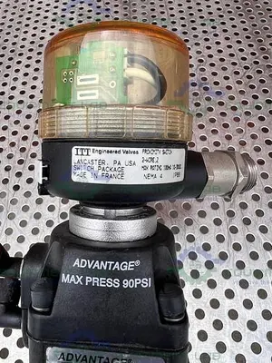 USED 2 ITT ADVANTAGE 3 WAY STAINLESS STEEL DIAPHRAGM VALVES W/ VALVE POSITIONER
