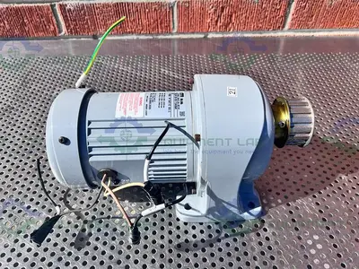 USED NISSEI CORP GTR G3LM-28-60T040WX INDUCTION MOTOR 3 PH, 400W, 4P, RATIO 60:1