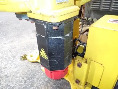 USED 2001 FANUC M6I