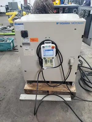 USED 2011 YASKAWA MOTOMAN MH165-100