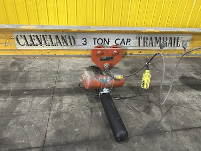 3 TON X 20' CLEVELAND TRAMRAIL UNDERSLUNG BRIDGE & 3-TON CM LODESTAR HOIST: STOCK #23054