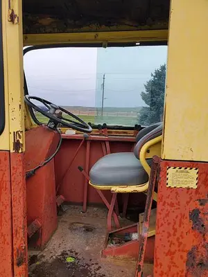 USED NEW HOLLAND 1048