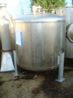 1000L S/S Vertical Enclosed Tank