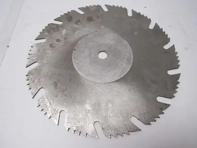 The Blade MFG. CO. 10" Dia. 70 tooth 5/8" arbor hole wood cutting saw blade