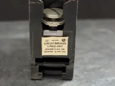 15 Amp, 1 Pole, 120/240 volts Circuit Breaker