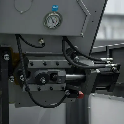 JLH H-320PRO Horizontal Band Saws | Precision Cutting Solutions (5)