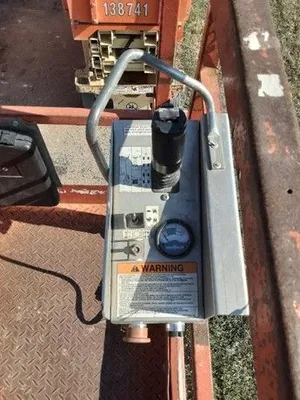 USED 2005 SKYJACK SJIII 3226