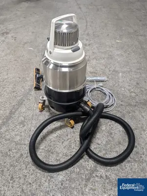 USED Nilfisk Nilfisk Advance America Vacuum, Model IVT1000CR