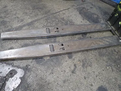 USED THE RAYMOND CORPORATION 8410