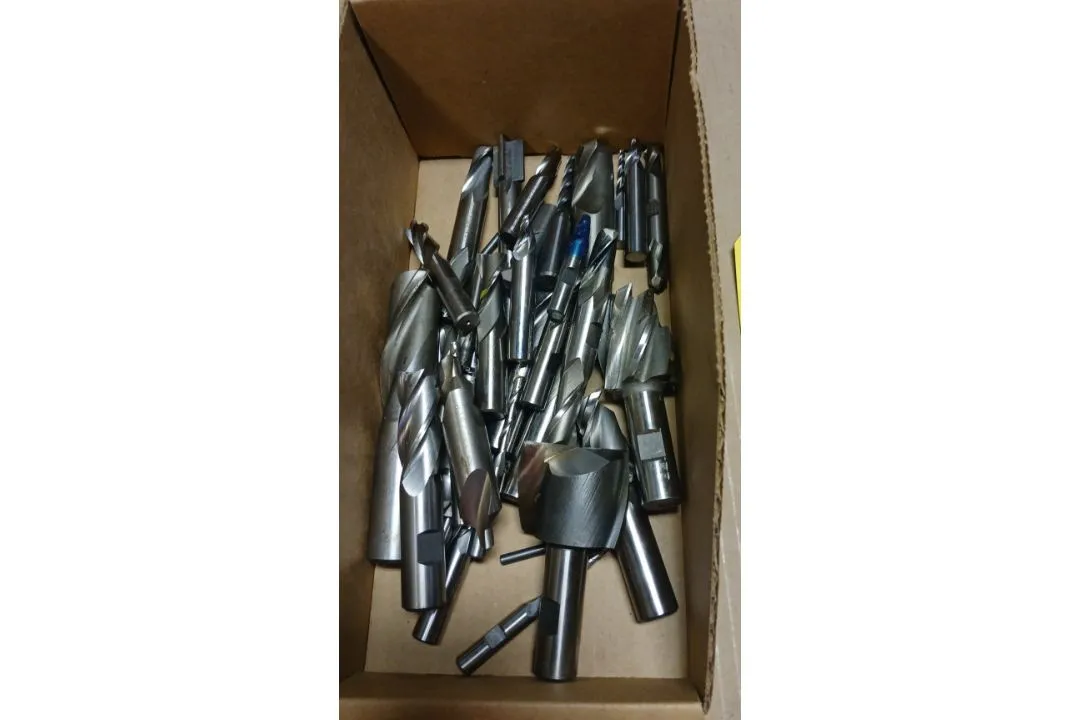 Used _UNKNOWN_ _UNKNOWN_ End Mills Ohio US | Thompson Auctioneers #1547150