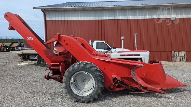 Used 1957 FORD 971 Agricultural Tractors | Rosseel's Equipment Inc #720530