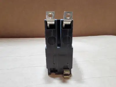 Used SQUARE D QOB215 Switchgears British Columbia CA | Lenmark #835842