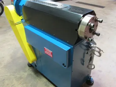 1 1/4″ BERLYN EXTRUDER