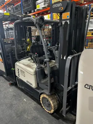 USED 2011 CROWN USA  EQUIPMENT SC5240-40TT190;  FC4520-55TT188;  RR5795S-45TT400