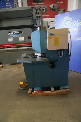 Used AMADA CSH-220 Notching Machines California US | Sterling Machinery Exchange #1465622