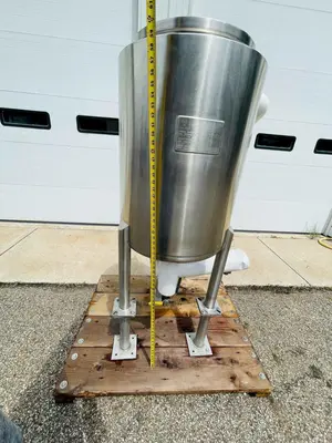 Martin Petersen Co. 33 Gallon Stainless Steel Jacketed Mix Tank