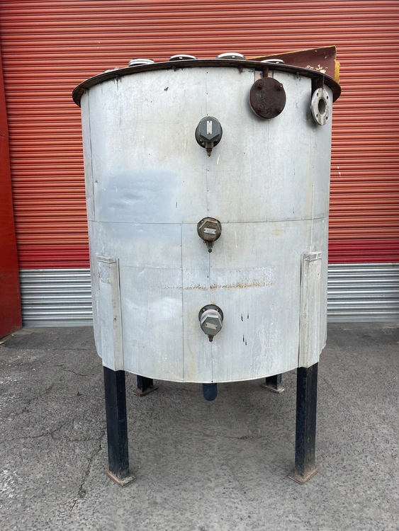 Used _UNKNOWN_ 3,000 LITRE Stainless Steel Tanks GB | Perry Equipment #121111