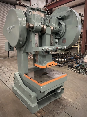 USED V AND O V AND O 60S PRESS