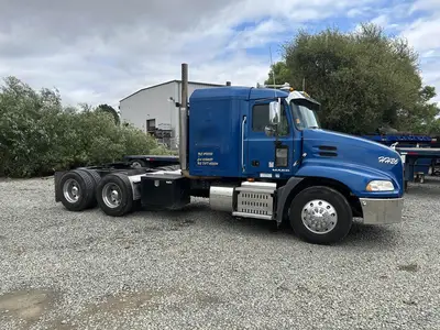 USED 2016 MACK PINNACLE CXU613