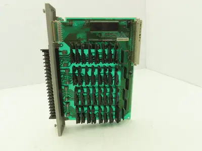 Siemens 505-4832 Digital Output Module PLC Rack E-Stand 110/220 AC Output