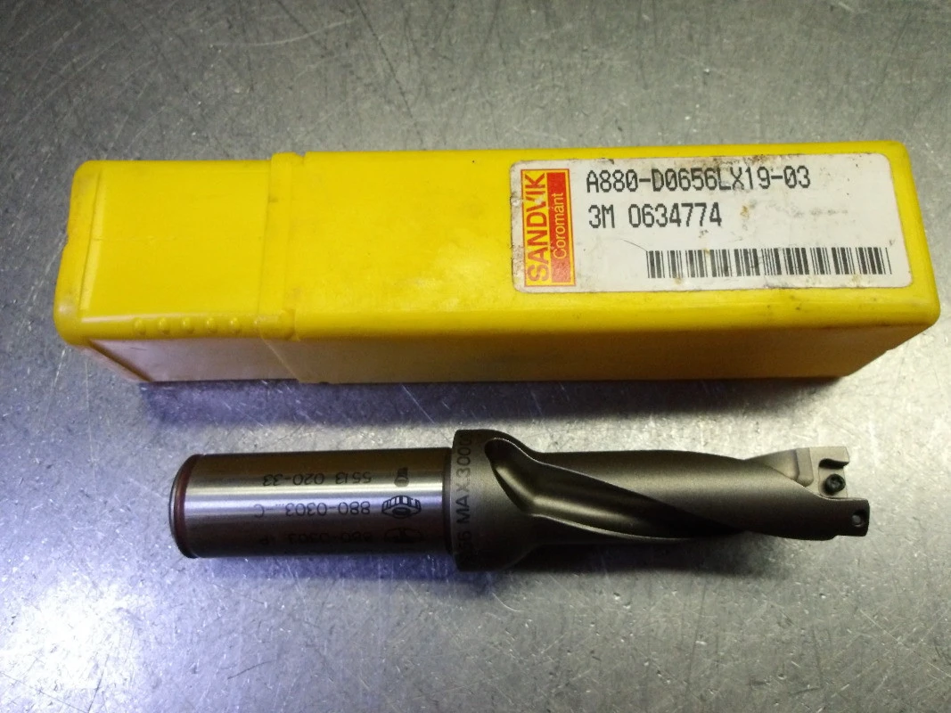 Sandvik .656" Coolant Thru Indexable Drill 3/4" Shank A880-D0656LX19-03 (LOC2903D)