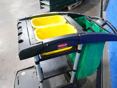 Rubbermaid Janitor Cart