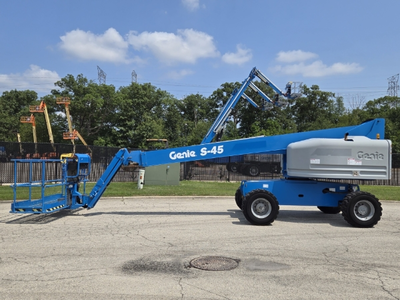 USED 2015 Genie S-45