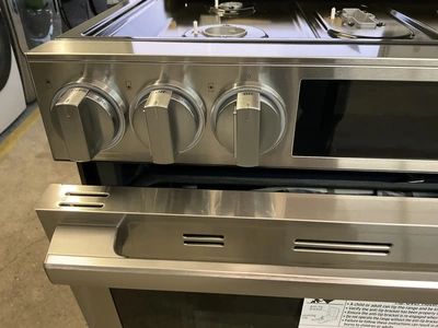 Used SAMSUNG NSG90H60SRAA Gas Cooking Equipment Michigan US | Miedema Asset Management Group #1578809