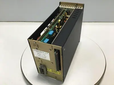 USED HUSKY 9152