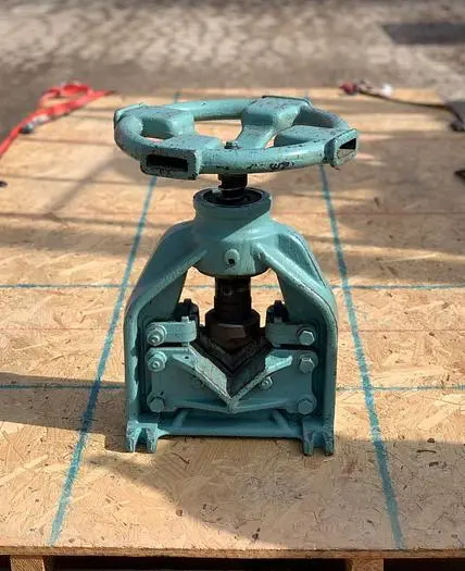 Used SUNDSTRAND _UNKNOWN_ Hand Shears | Pleasant Street Machinery #925865