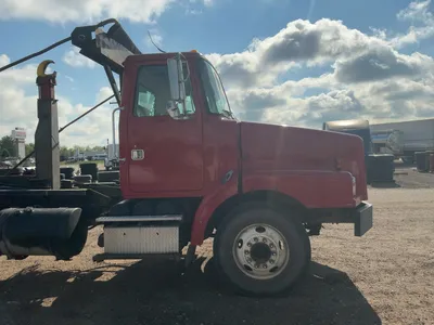 Used 1999 VOLVO TBD Conventional trucks Michigan US | Miedema Asset Management Group #1390409