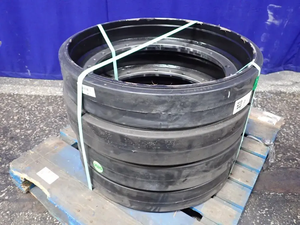 USED SUPERIOR TIRE RT14
