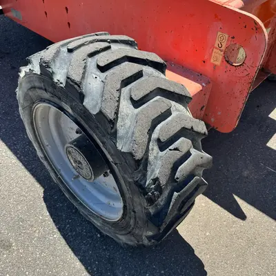 USED 2015 JLG 600S
