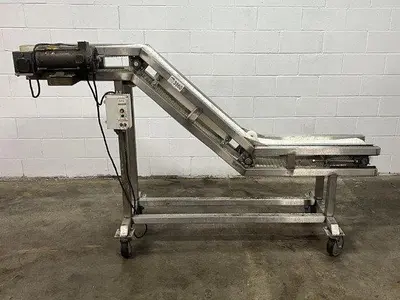 4.5' High Z-Style Incline Conveyor
