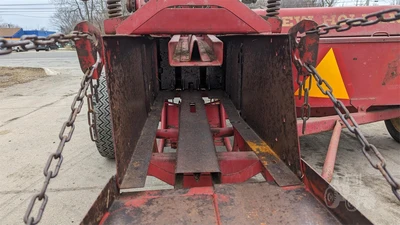 USED NEW HOLLAND HAYLINER 268
