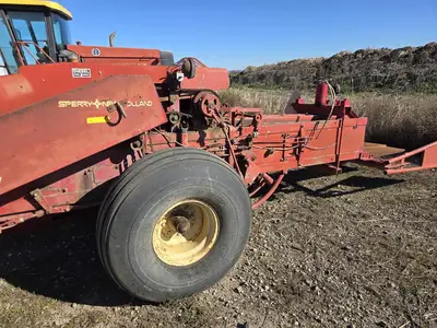 USED 1987 NEW HOLLAND HAYLINER 505