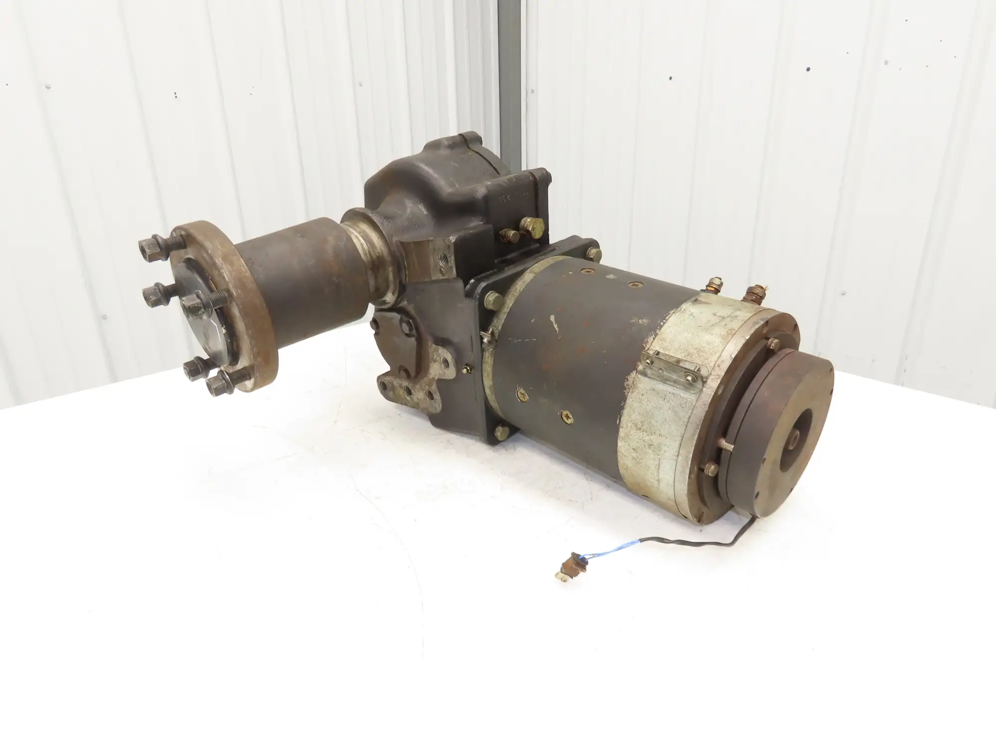 Yale 8507170 Forklift Left Front Drive Axle & Motor 5-Lug Off ESC030FAN36TE094