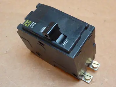 USED SQUARE D QOB220