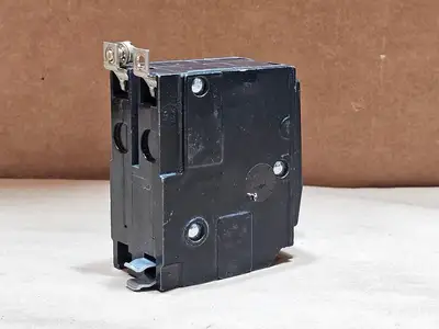 Used SQUARE D QOB215 Switchgears British Columbia CA | Lenmark #1438630