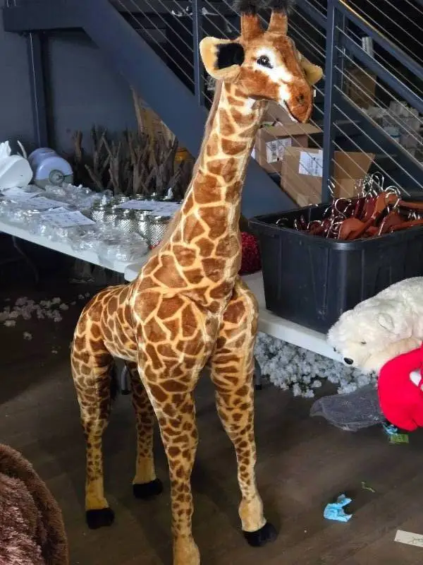 Giraffe Statue 70" x 36"