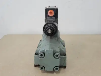 USED YUKEN DSHG-06-3C2-D12-5390